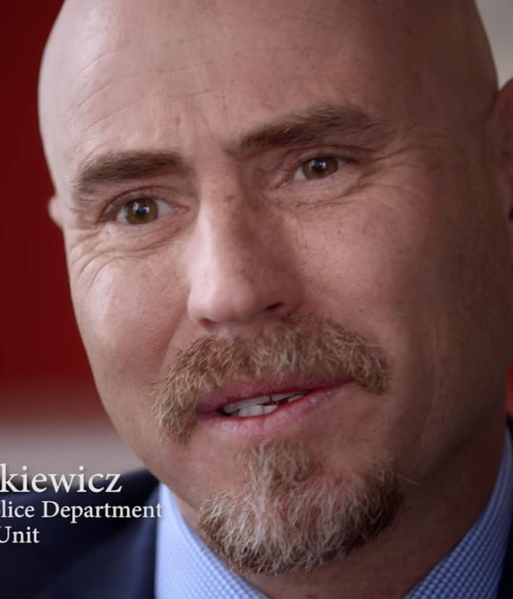 私はジェーン・ドウ: 立ち上がる母と娘の画像