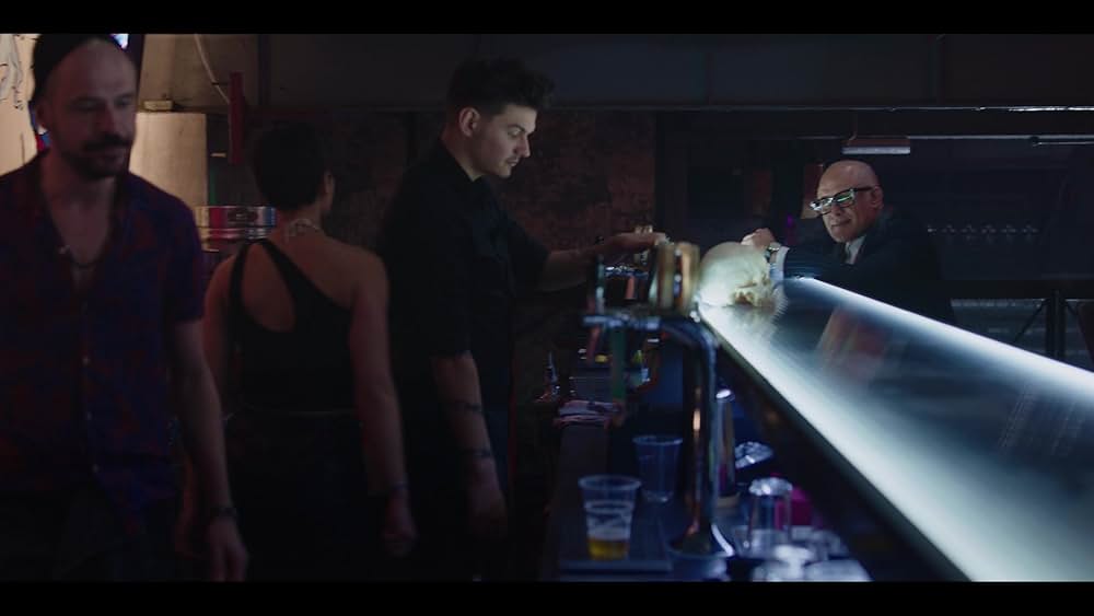 カラーズ・オブ・エビル：レッドの画像