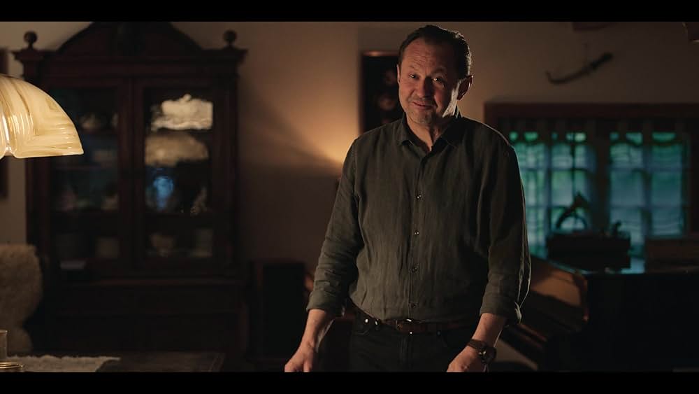 カラーズ・オブ・エビル：レッドの画像