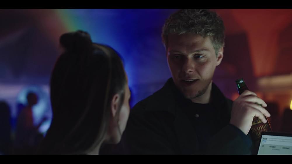 カラーズ・オブ・エビル：レッドの画像