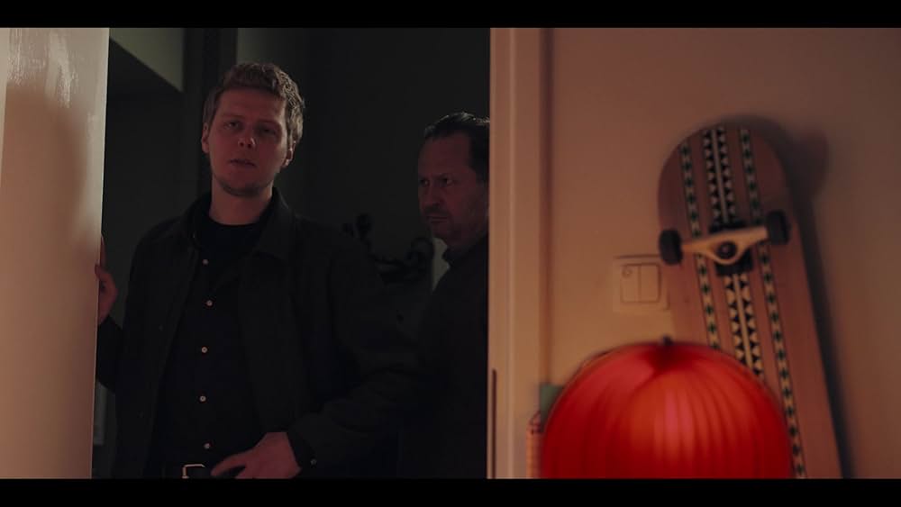 カラーズ・オブ・エビル：レッドの画像