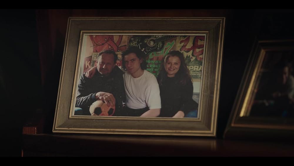 カラーズ・オブ・エビル：レッドの画像