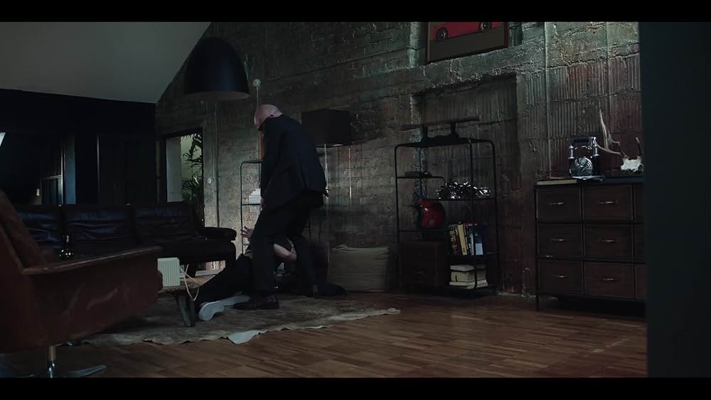 カラーズ・オブ・エビル：レッドの画像