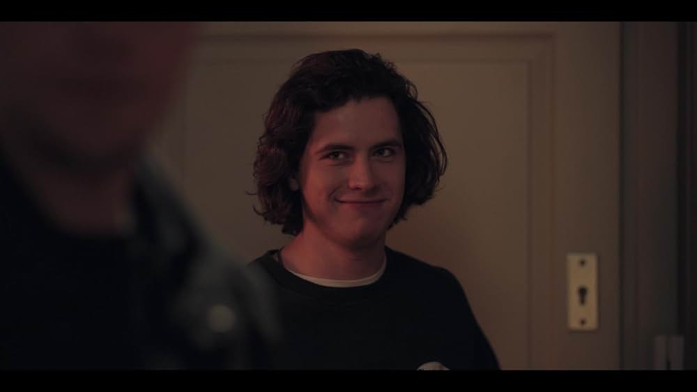 カラーズ・オブ・エビル：レッドの画像