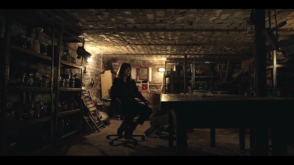 カラーズ・オブ・エビル：レッドの画像