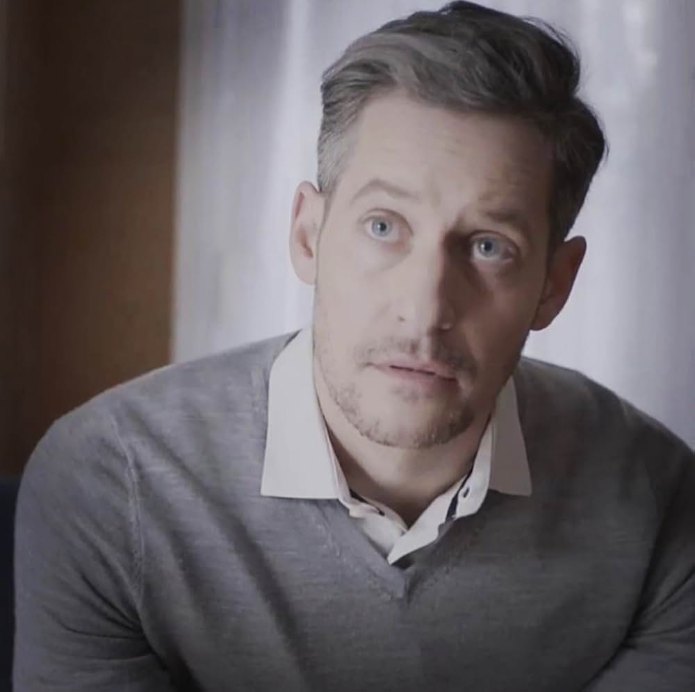 自転車に乗っての画像