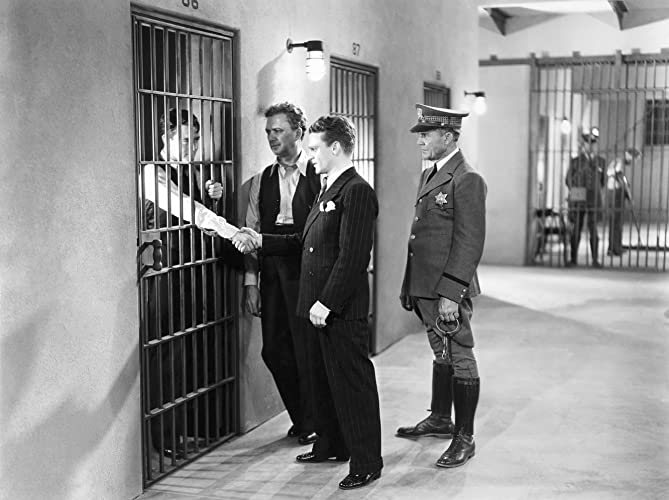 「地獄の一丁目」ジェームズ・キャグニー & リュー・エアーズ & Robert Elliottの画像