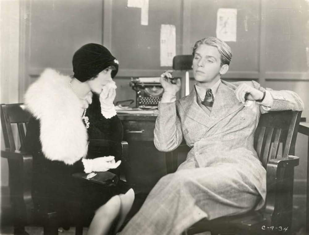 渦巻く都会の画像