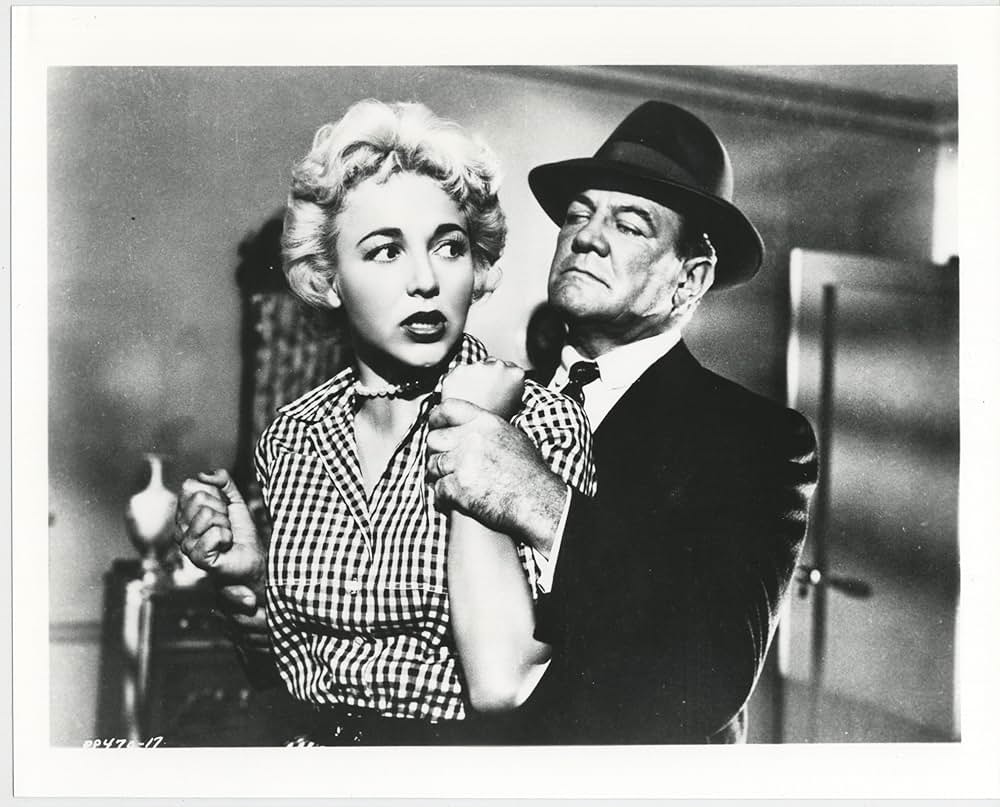 美女とエイリアンの画像