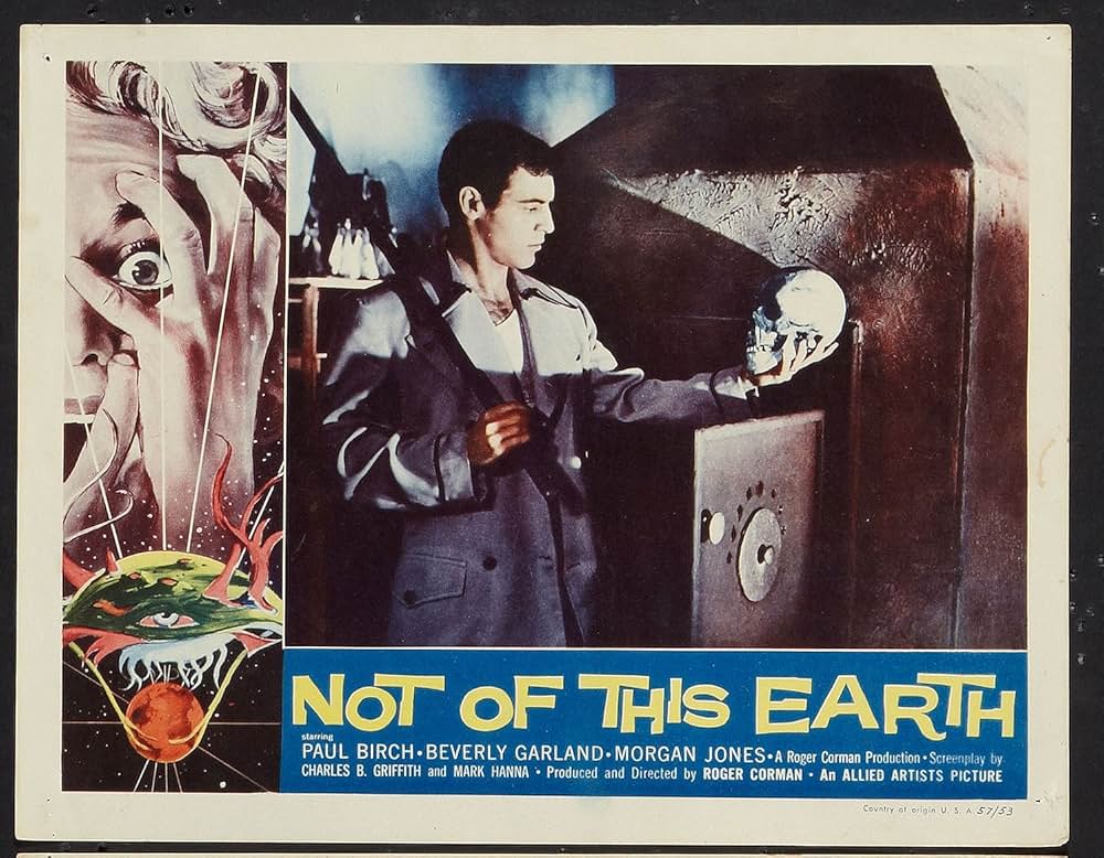 美女とエイリアンの画像