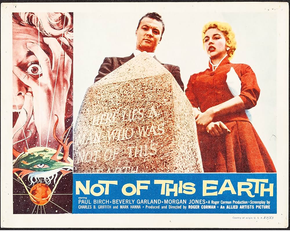 美女とエイリアンの画像