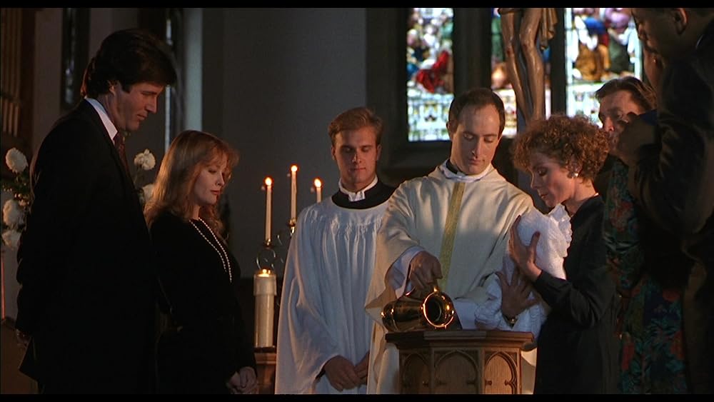 オーメン4の画像