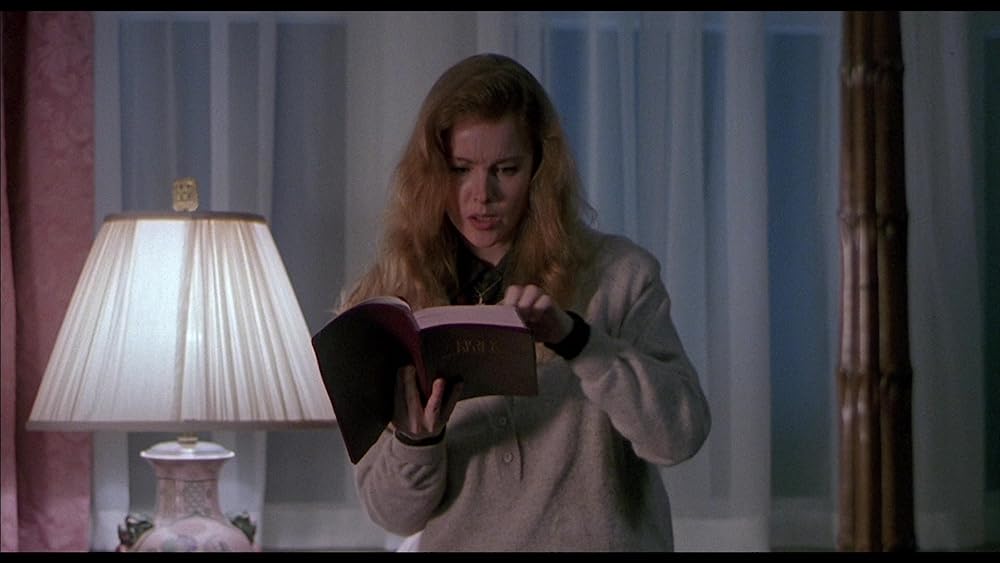 オーメン4の画像