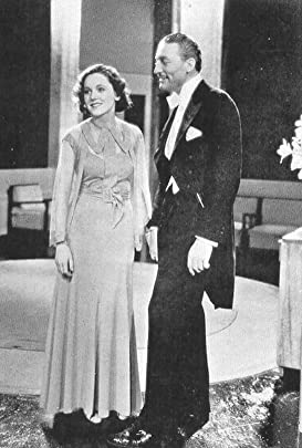 摩天楼の狼の画像