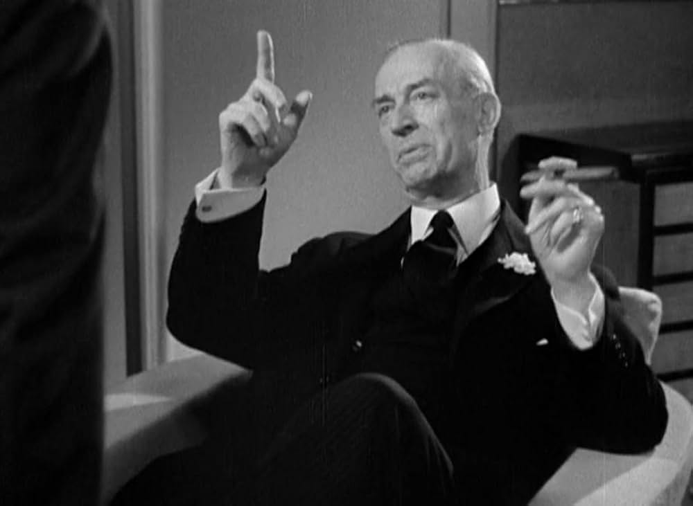 摩天楼の狼の画像