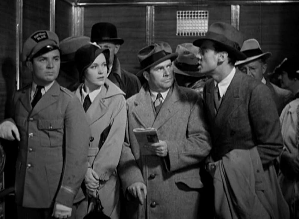 摩天楼の狼の画像