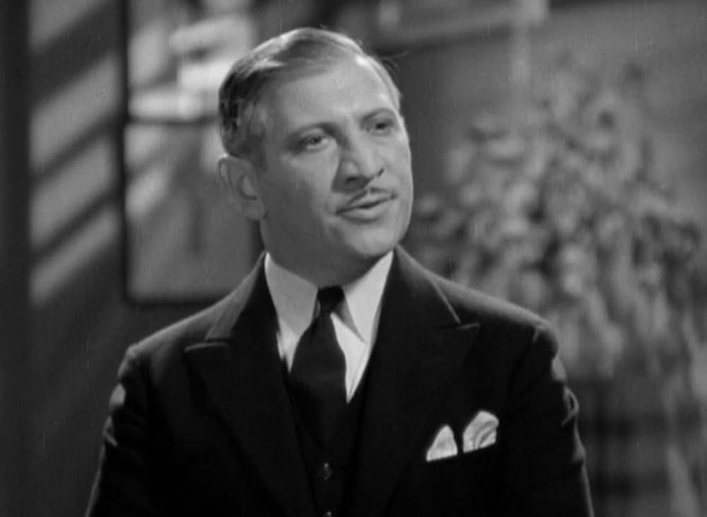 摩天楼の狼の画像