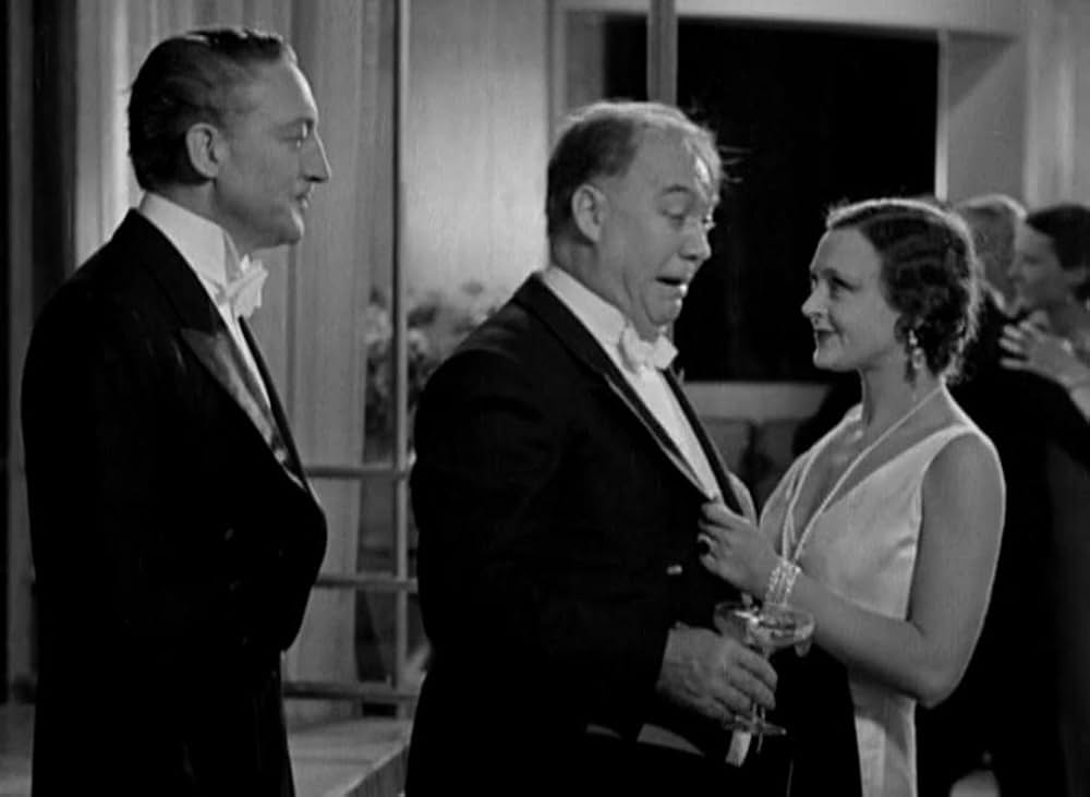 摩天楼の狼の画像