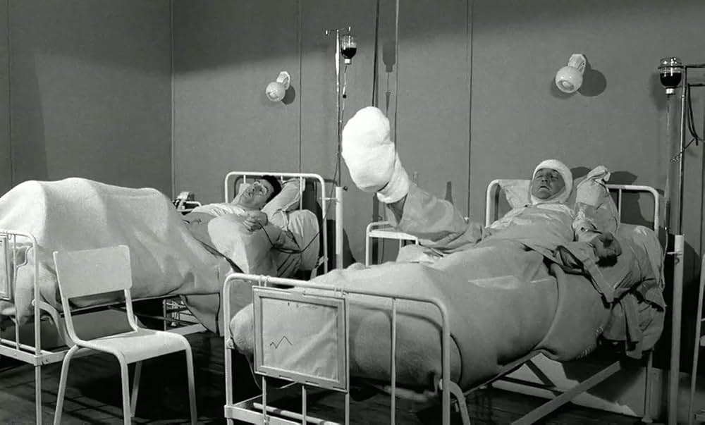 ハジキを持ったおじさんたちの画像