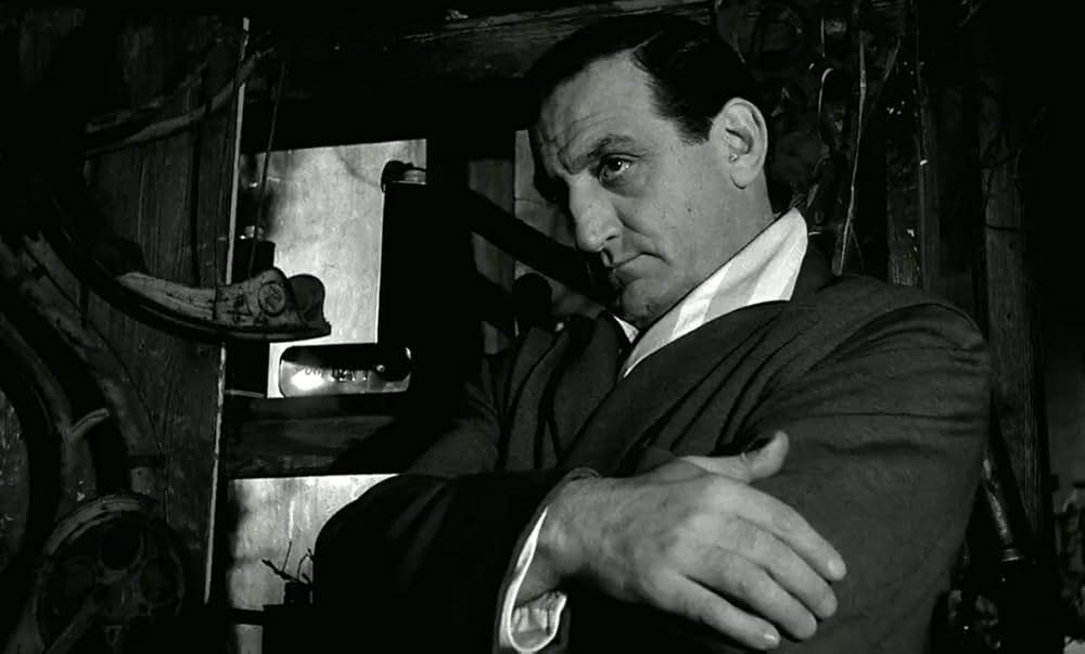 ハジキを持ったおじさんたちの画像