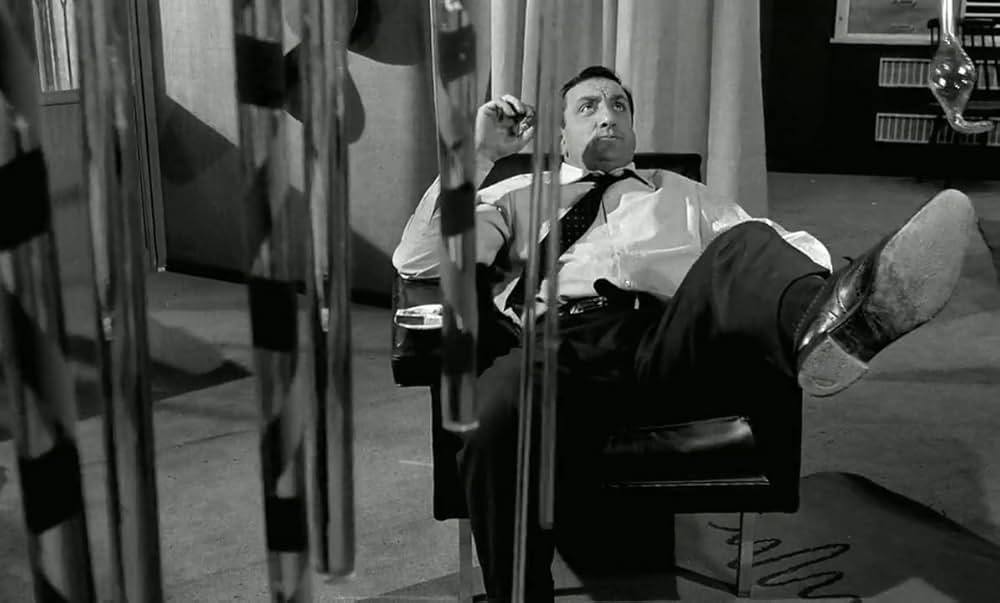 ハジキを持ったおじさんたちの画像