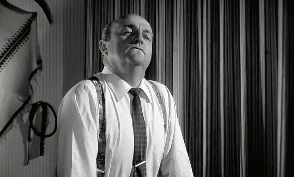 ハジキを持ったおじさんたちの画像