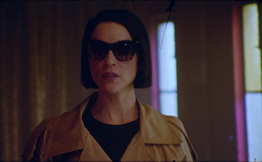 The Nowhere Inn（原題）の画像