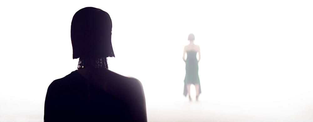 The Nowhere Inn（原題）の画像