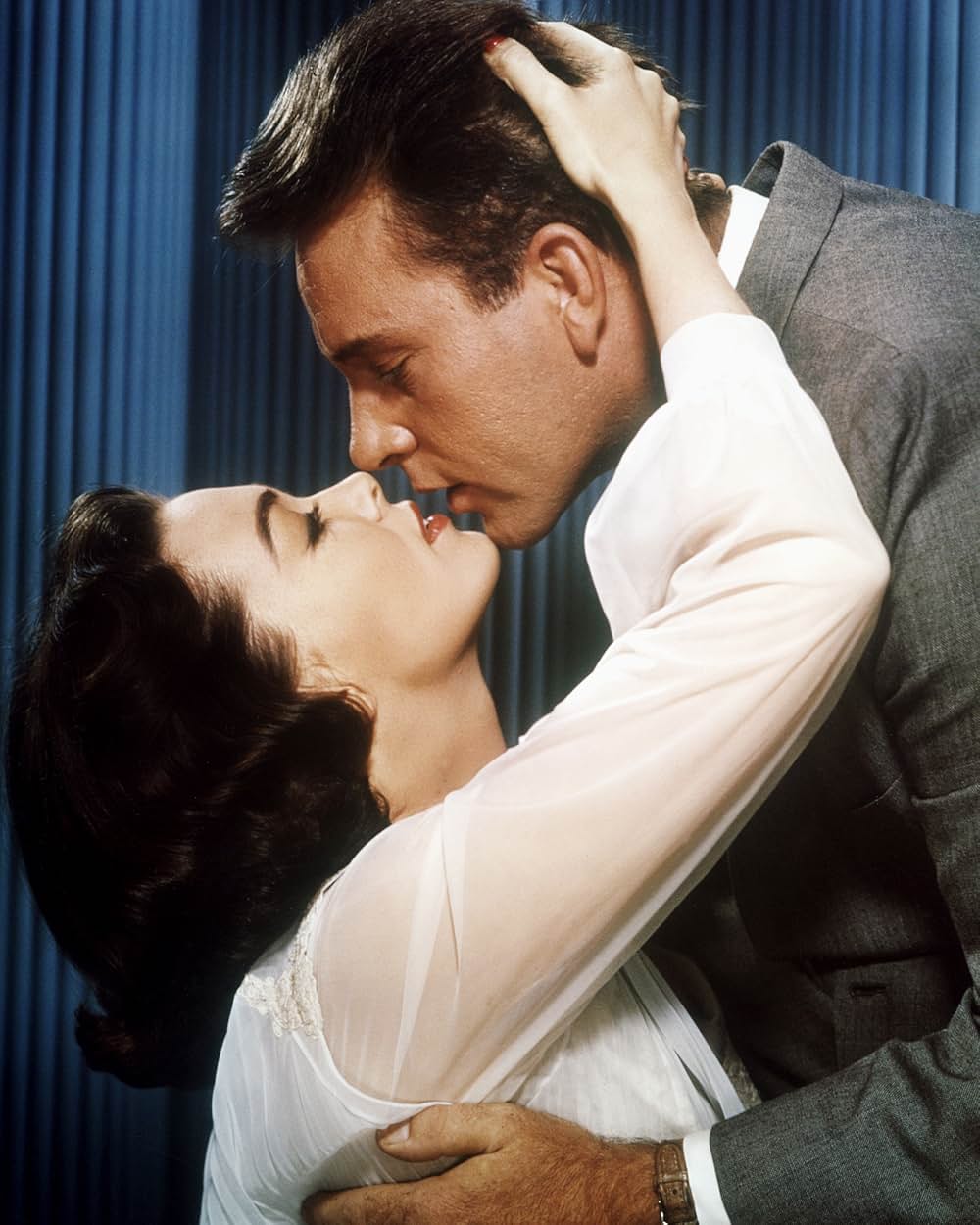 許されざる愛情の画像