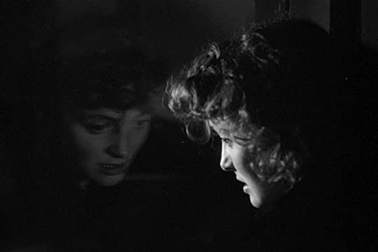 「群衆の中の一つの顔」パトリシア・ニールの画像