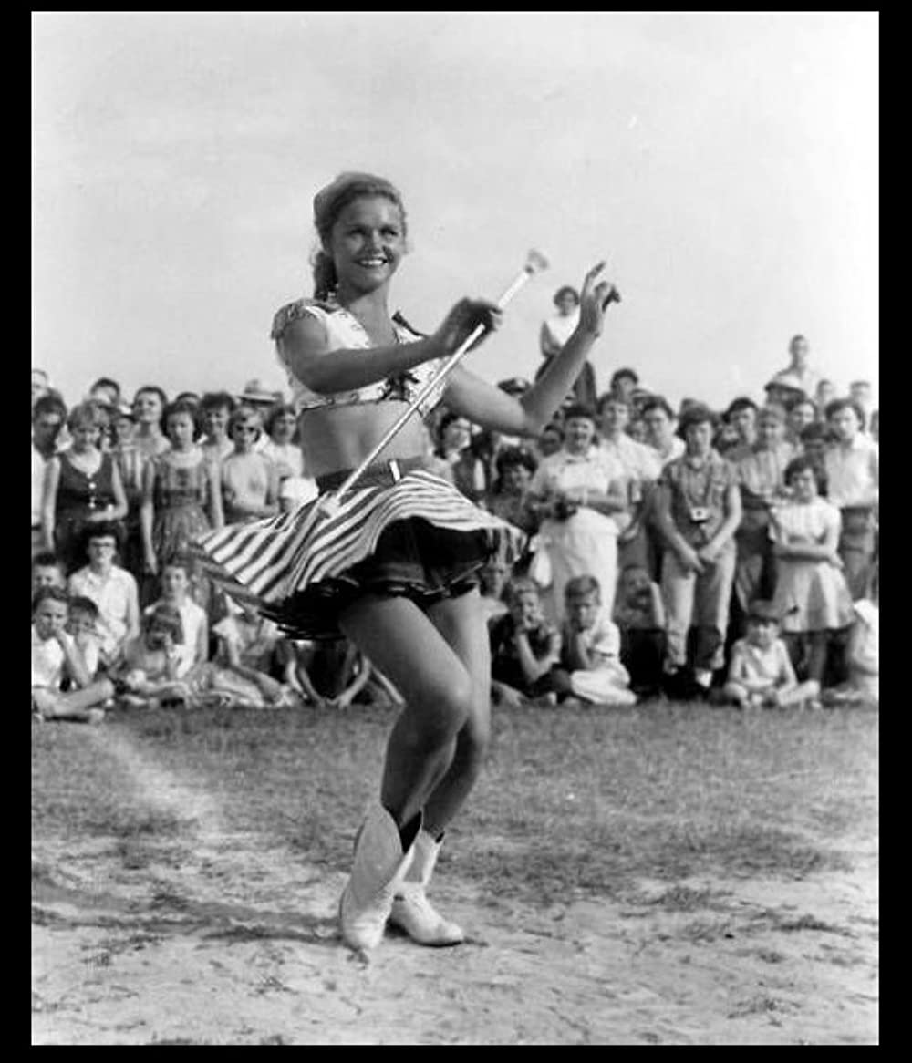 「群衆の中の一つの顔」リー・レミックの画像