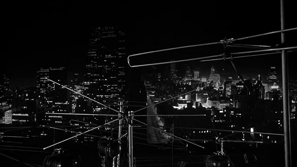 「群衆の中の一つの顔」の画像