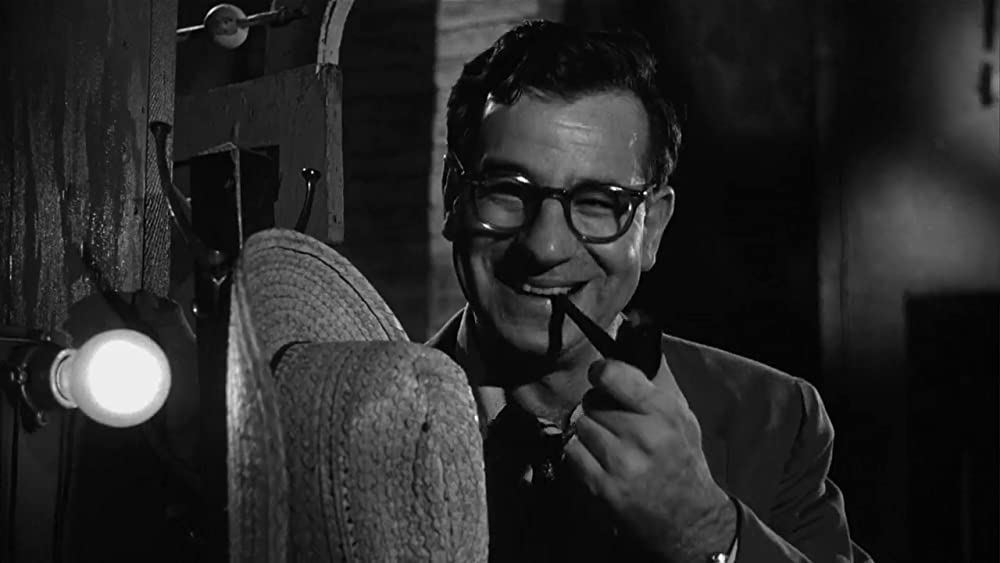 「群衆の中の一つの顔」ウォルター・マッソーの画像