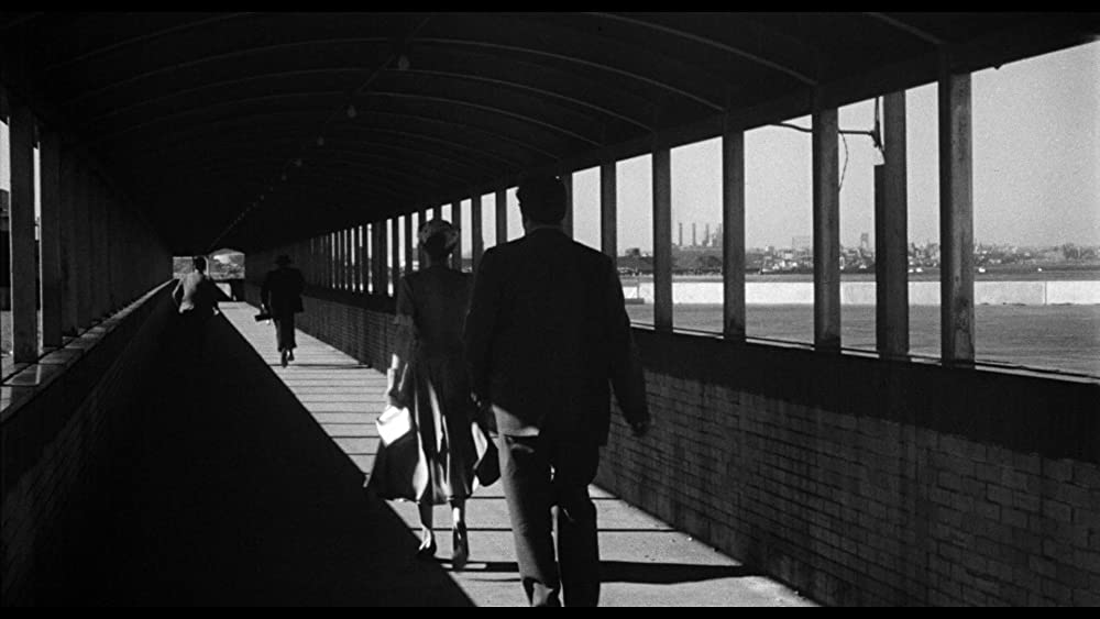 「群衆の中の一つの顔」の画像