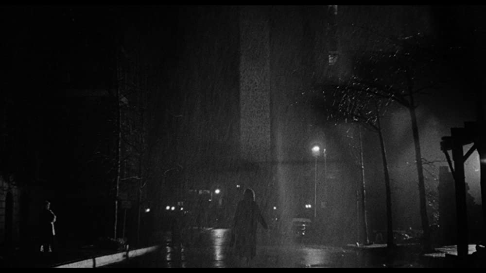 「群衆の中の一つの顔」の画像