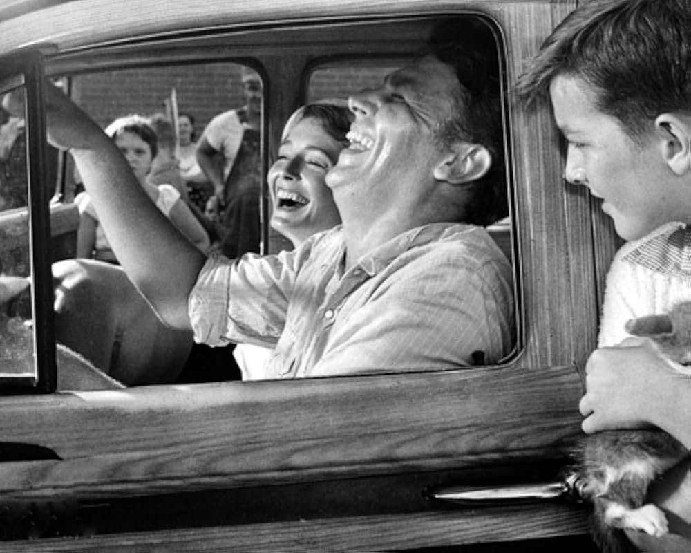 「群衆の中の一つの顔」の画像