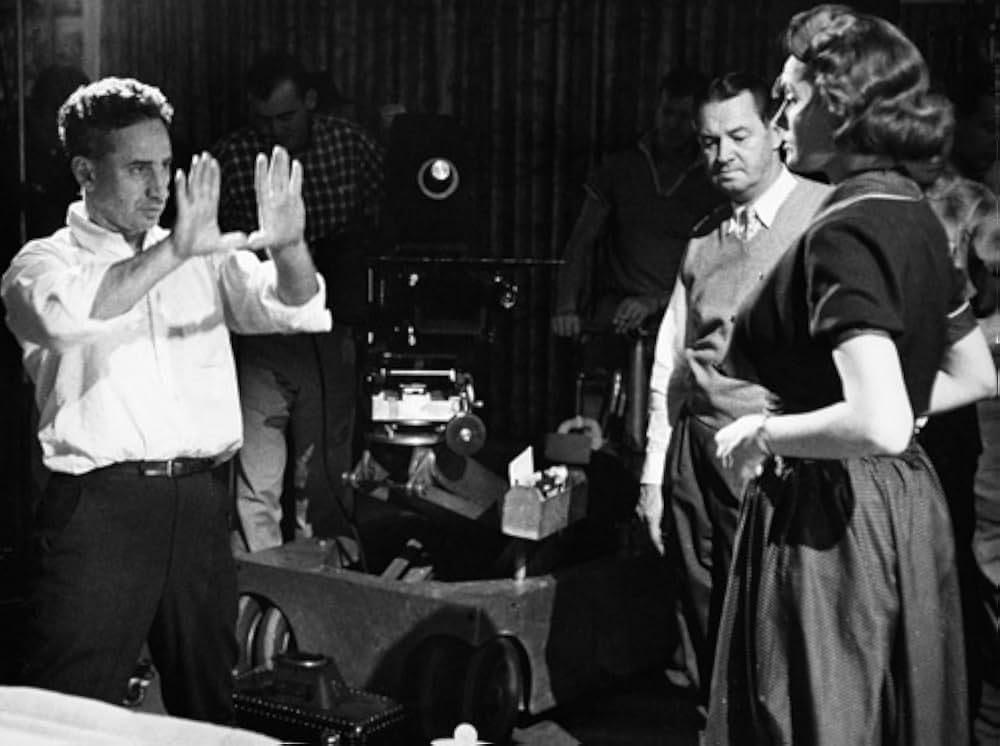 「群衆の中の一つの顔」の画像