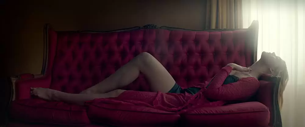 ネオン・デーモンの画像