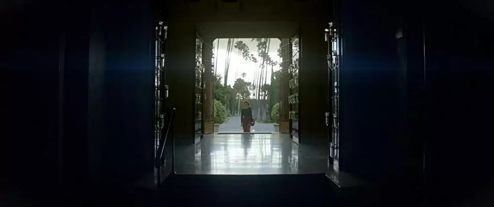 ネオン・デーモンの画像