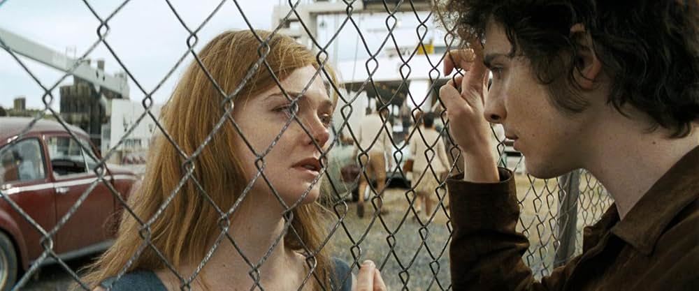 名もなき者／A COMPLETE UNKNOWNの画像