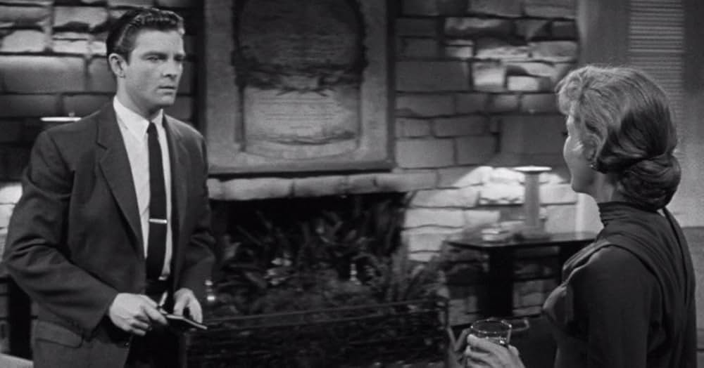 吸血ヒル女の画像