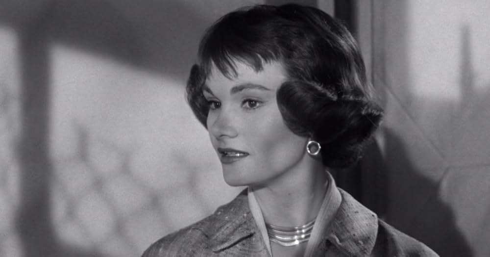 吸血ヒル女の画像