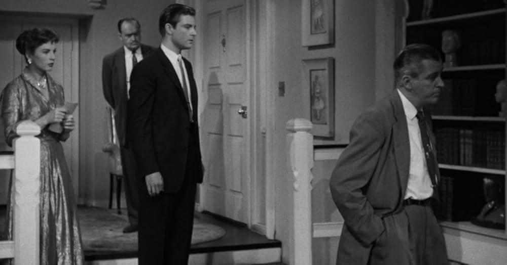 吸血ヒル女の画像