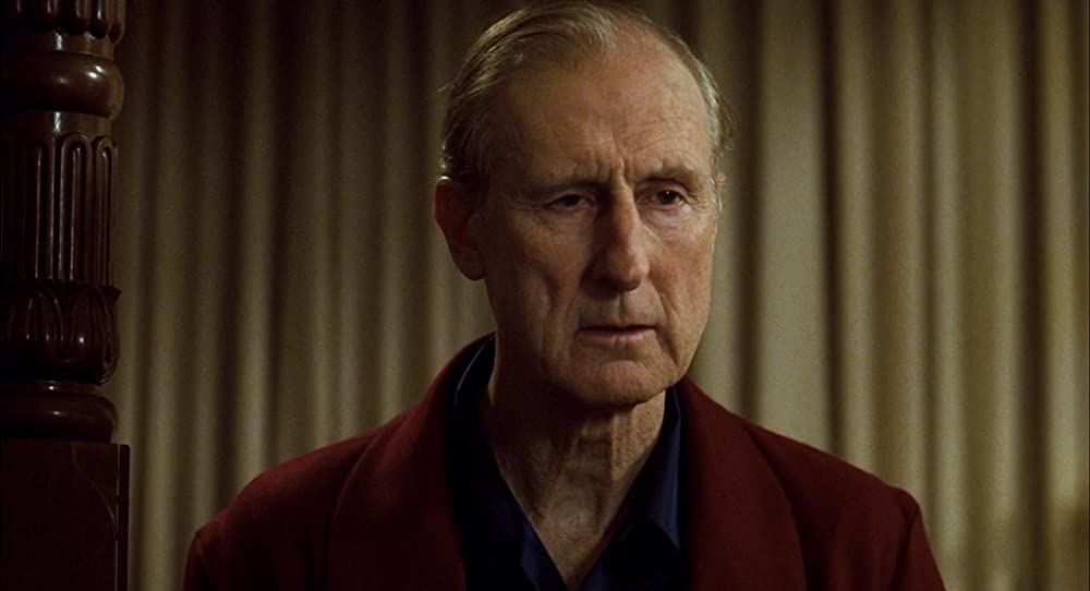 「クィーン」ジェームズ・クロムウェルの画像