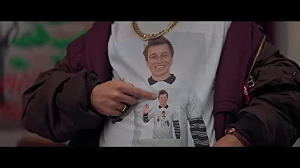 ブックスマート 卒業前夜のパーティーデビューの画像