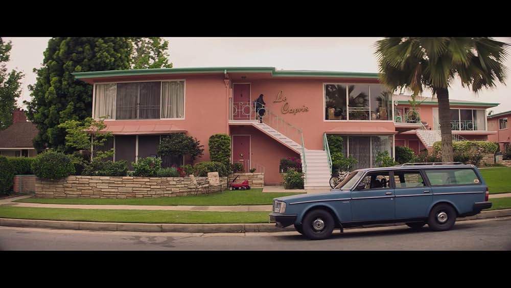 ブックスマート 卒業前夜のパーティーデビューの画像