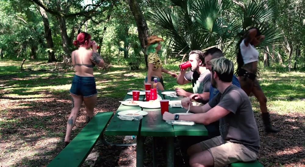 Naked Cannibal Campers（原題）の画像