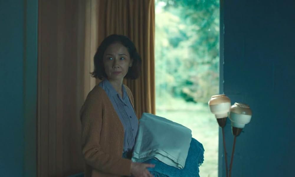 遠い山なみの光の画像