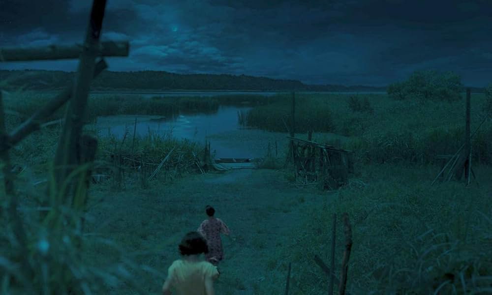 遠い山なみの光の画像