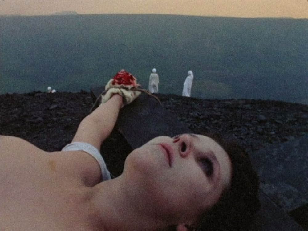 The Other Side of the Underneath（原題）の画像